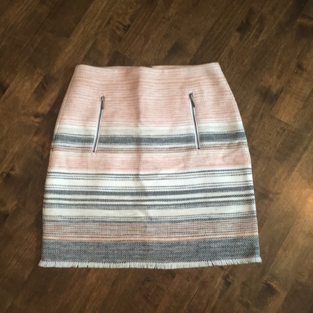 Loft mini skirt